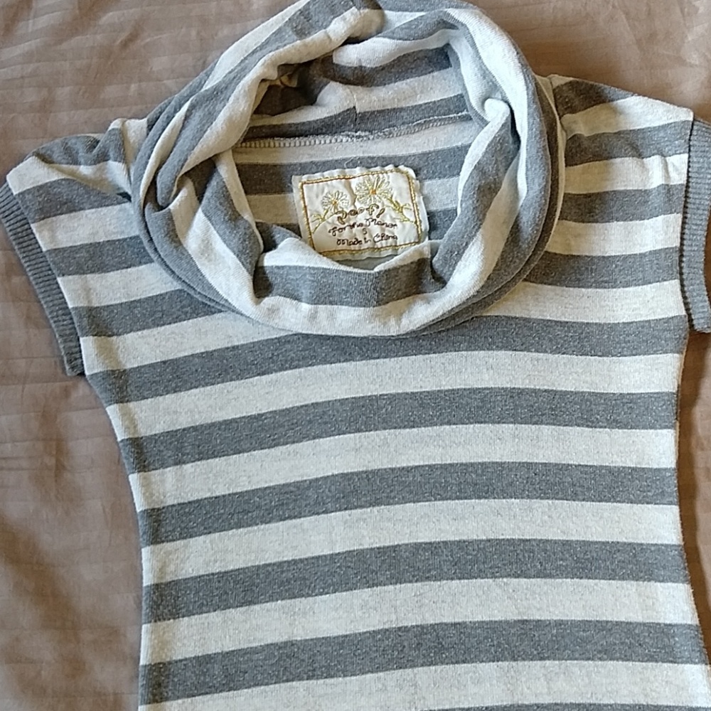 Super cute cap sleeve cowl sweater tunic